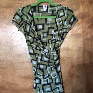 Sweet Pea Short Sleeve Wrap Top